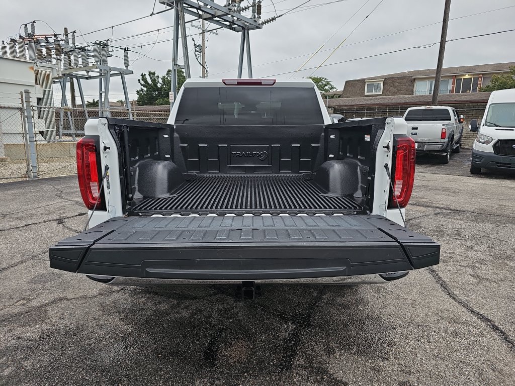 Used 2025 GMC Sierra 1500 SLT AWD/4WD image 12