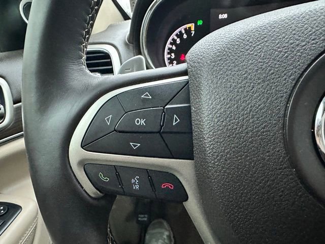 Used 2017 Jeep Grand Cherokee Overland w/ Jeep Active Safety Group image 71