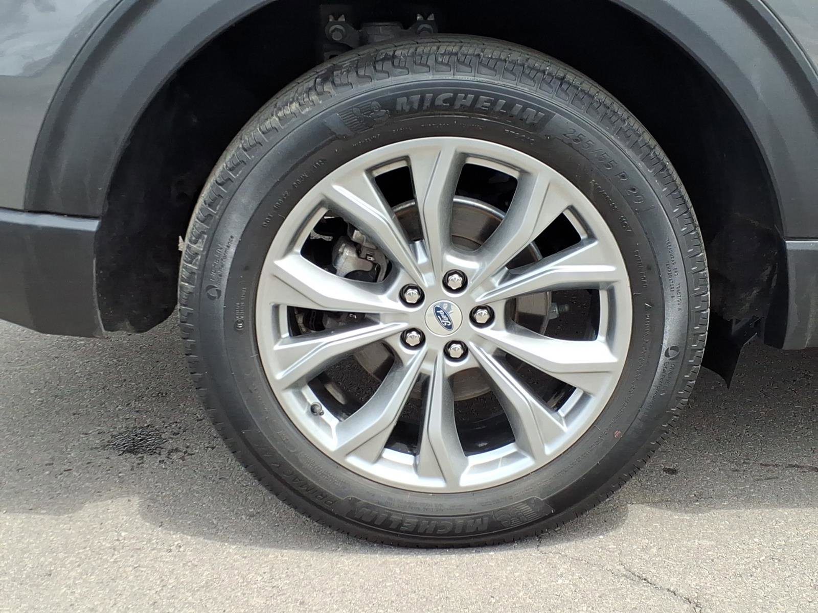 Certified 2023 Ford Explorer XLT w/ Equipment Group 202A AWD/4WD image 7