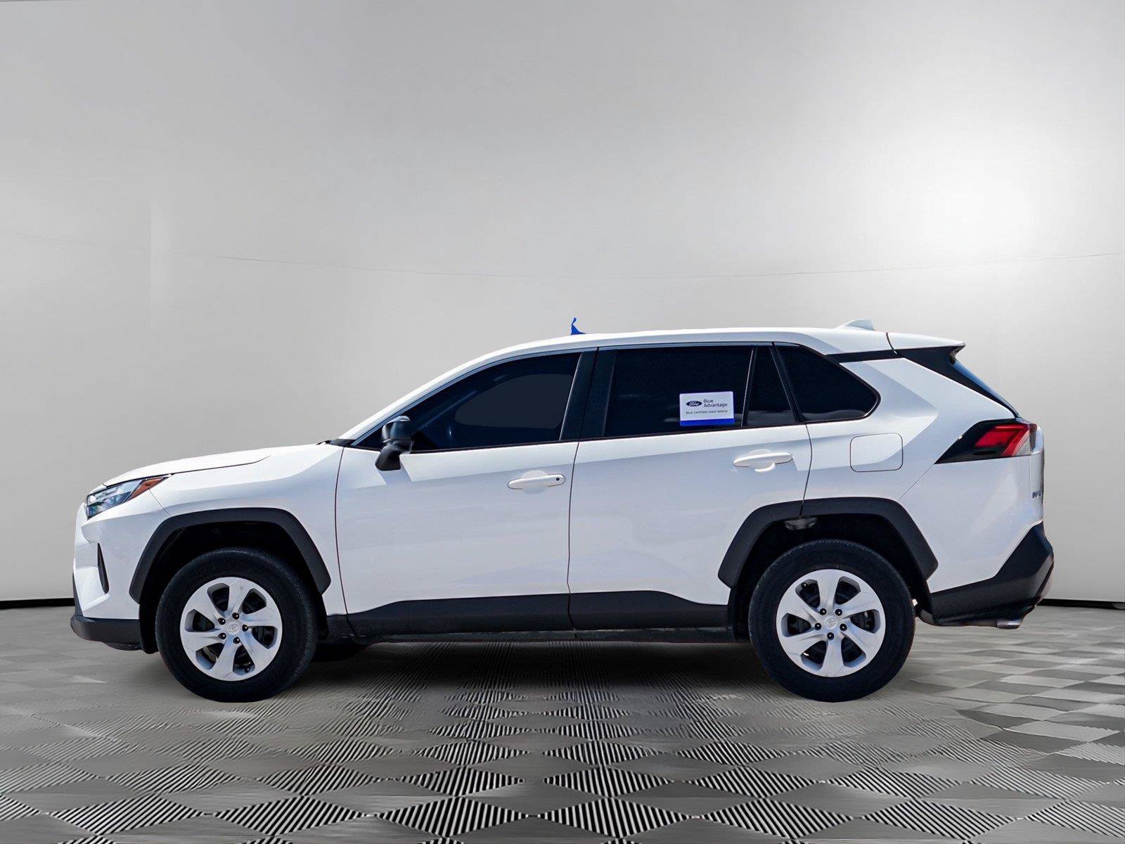 Used 2024 Toyota RAV4 LE FWD image 6