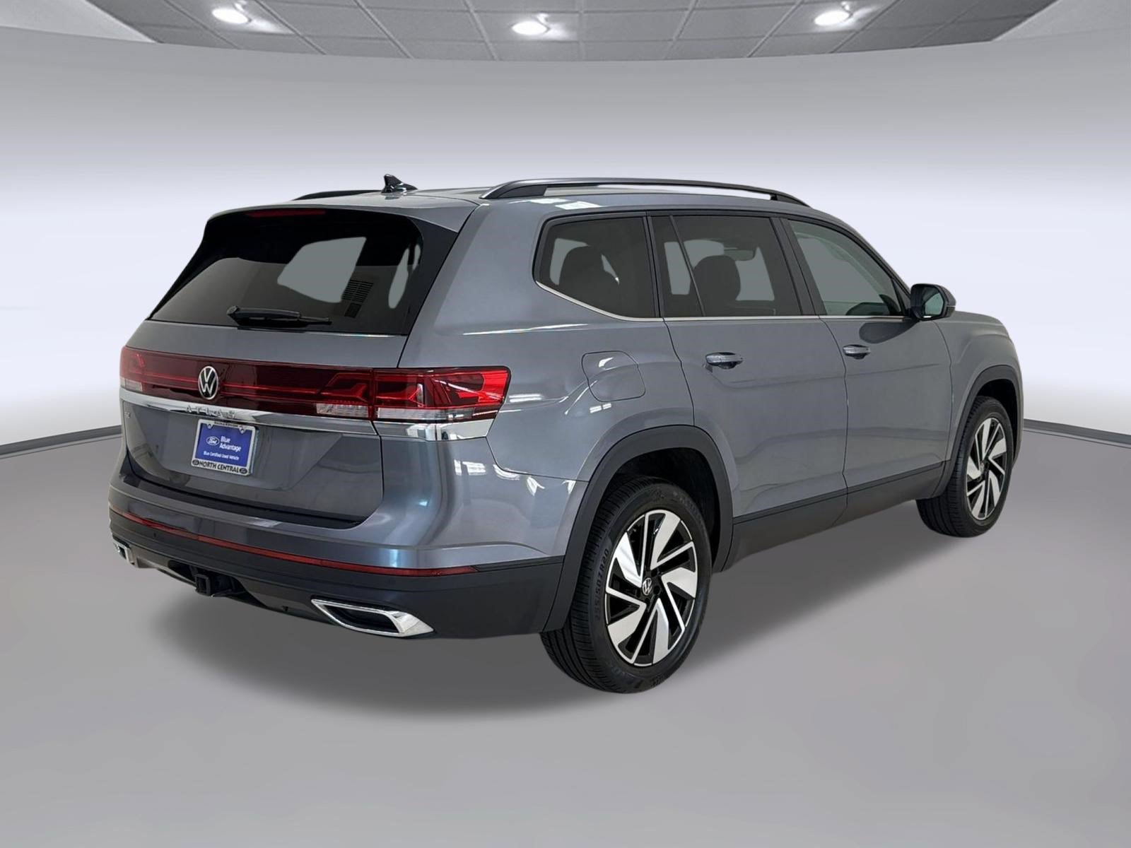 Used 2025 Volkswagen Atlas SE FWD image 9
