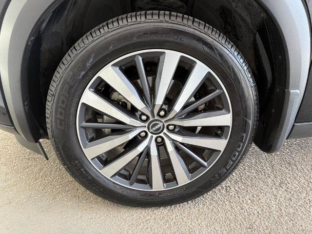 Used 2022 Nissan Pathfinder Platinum w/ Cargo Package FWD image 30