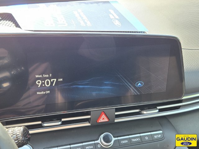 Used 2024 Hyundai Elantra Limited FWD image 21