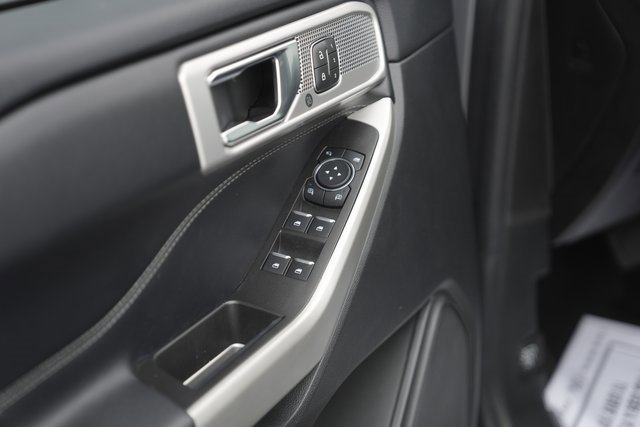 Certified 2022 Ford Explorer Limited w/ Equipment Group 301A image 28