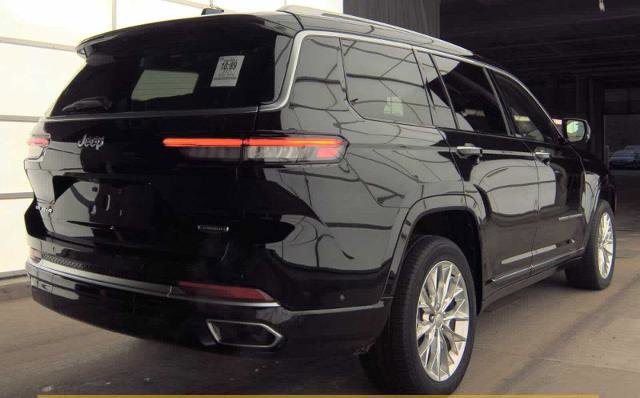 Used 2021 Jeep Grand Cherokee L Summit w/ Luxury Tech Group V image 2