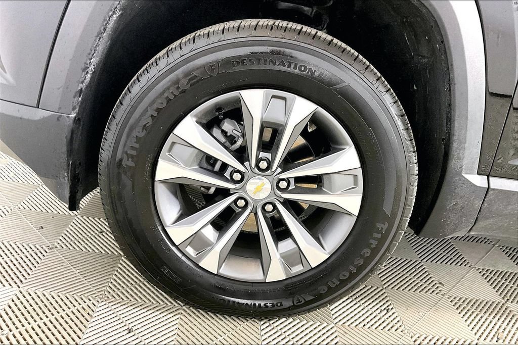 Used 2026 Chevrolet Equinox LT FWD image 7