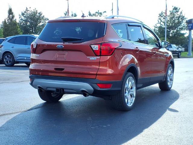 Certified 2019 Ford Escape Titanium w/ U9j03 - Titanium Tow Package AWD/4WD image 4