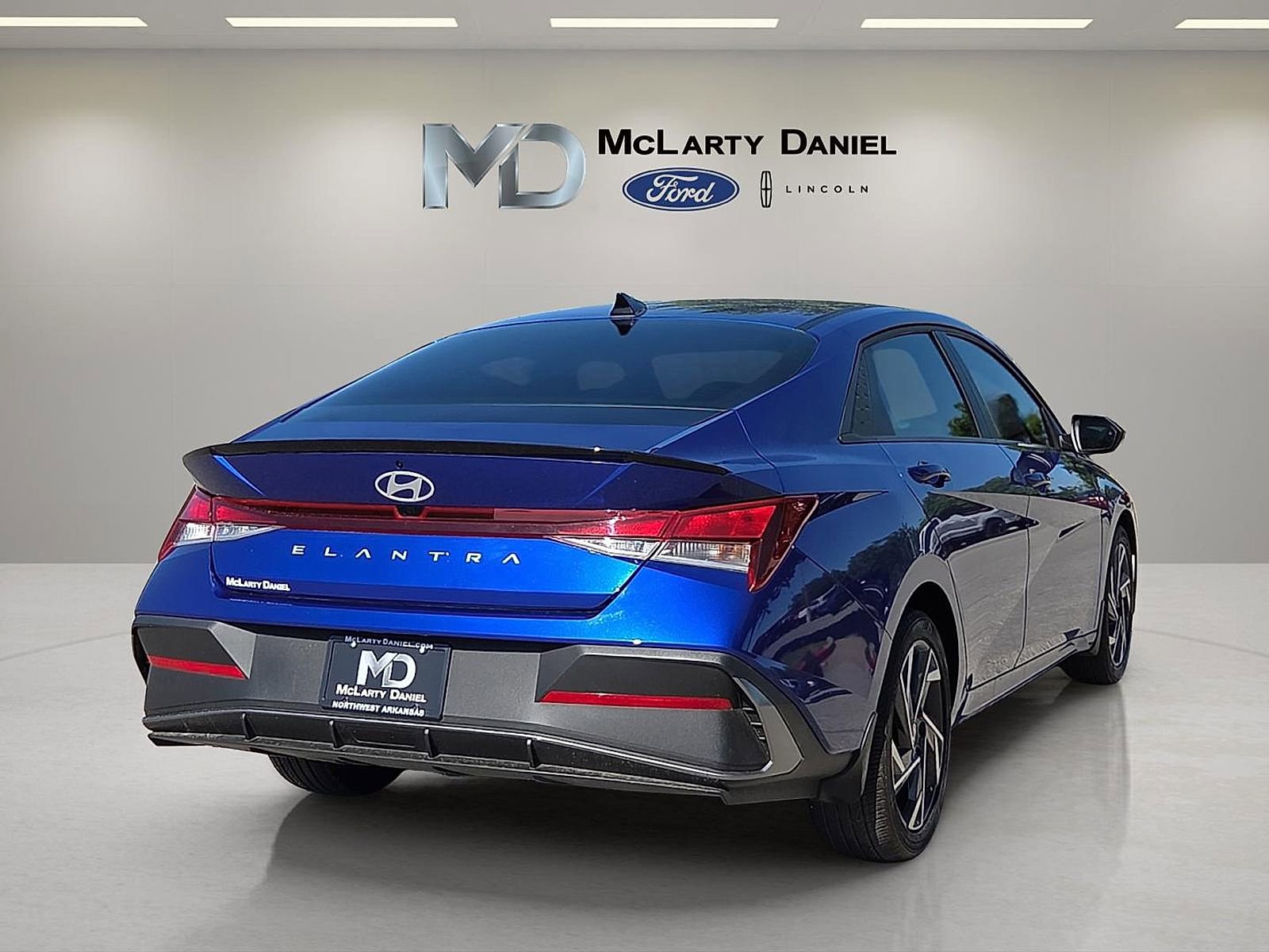 Used 2025 Hyundai Elantra Sport FWD image 5