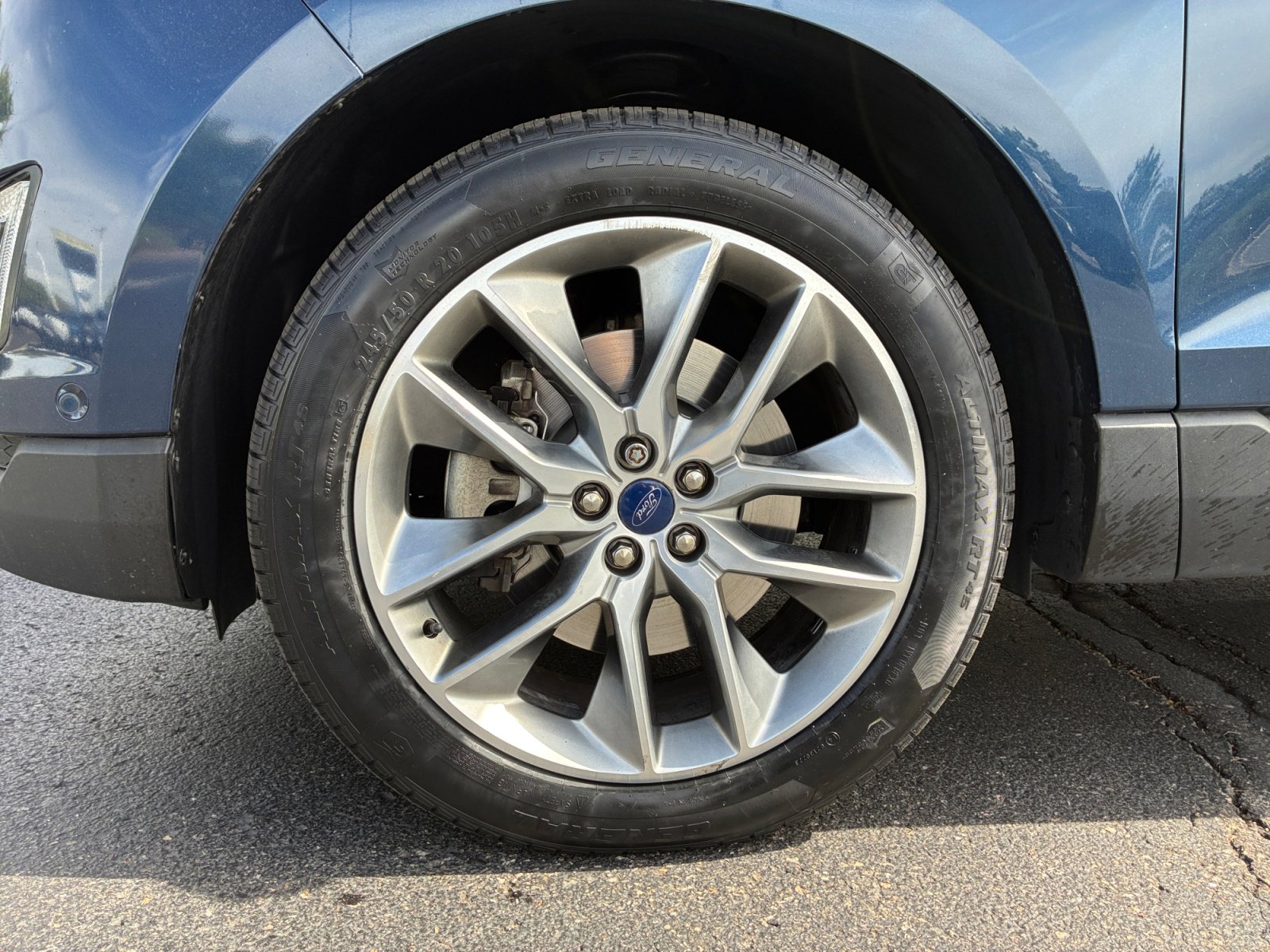 Certified 2017 Ford Edge Titanium w/ Equipment Group 302A AWD/4WD image 26