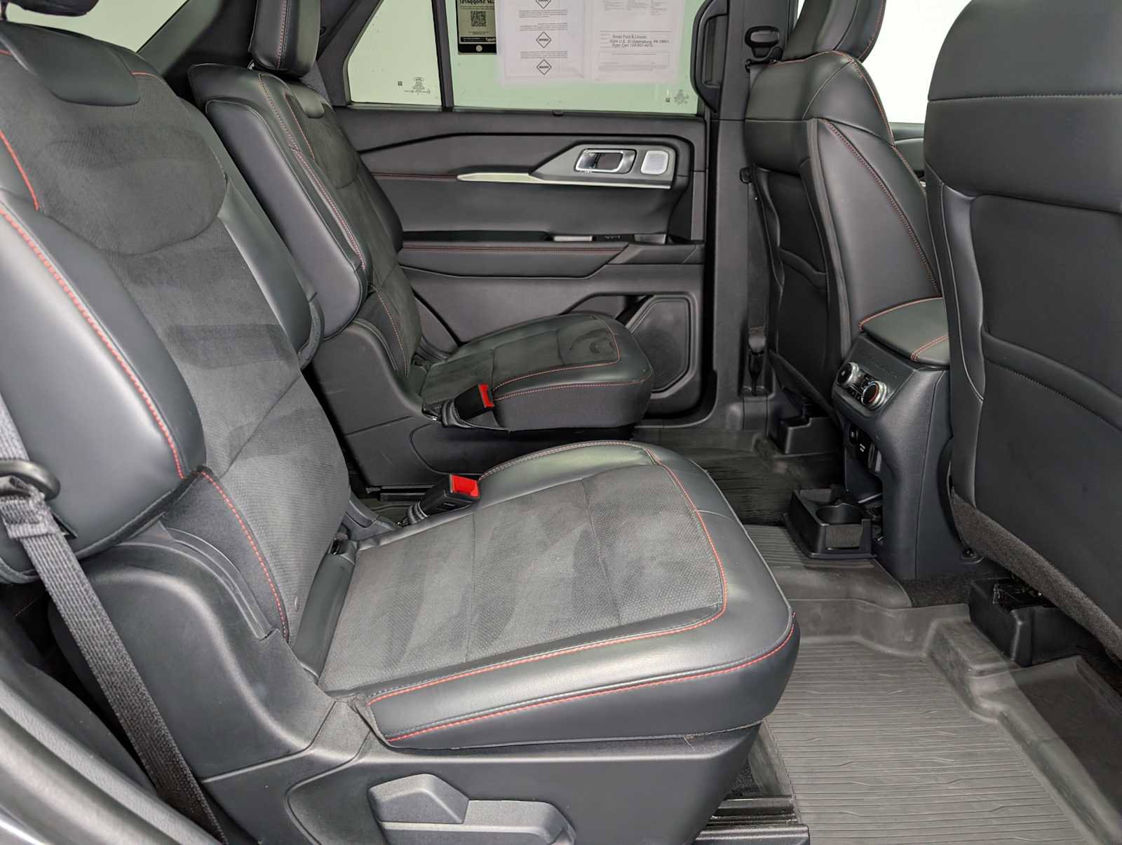 Certified 2025 Ford Explorer ST AWD/4WD image 44