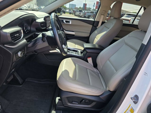 Certified 2023 Ford Explorer XLT w/ Equipment Group 202A RWD image 13