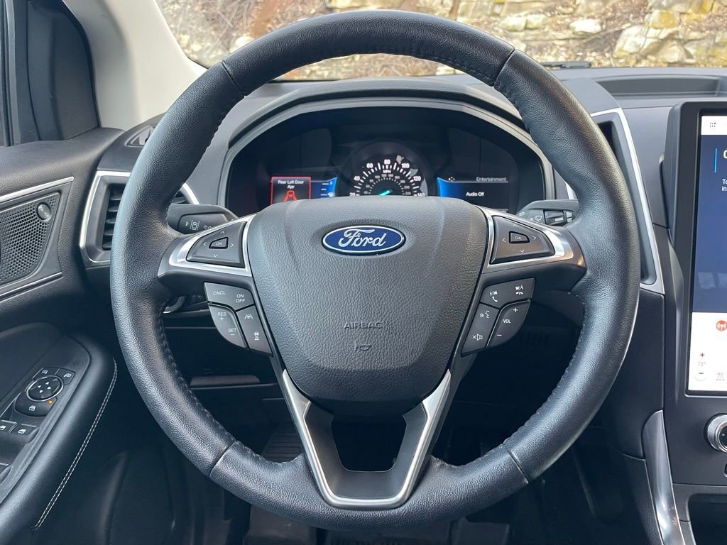 Certified 2024 Ford Edge Titanium w/ Equipment Group 301A image 17