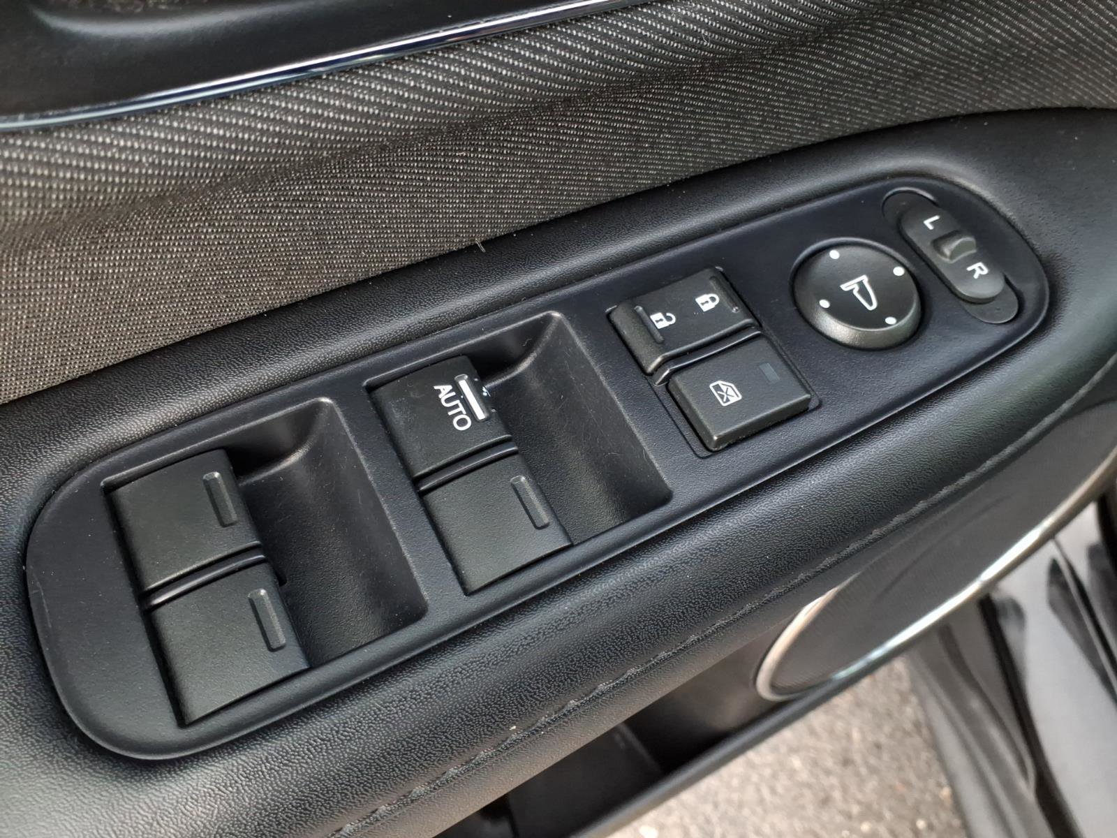 Used 2019 Honda HR-V EX image 12