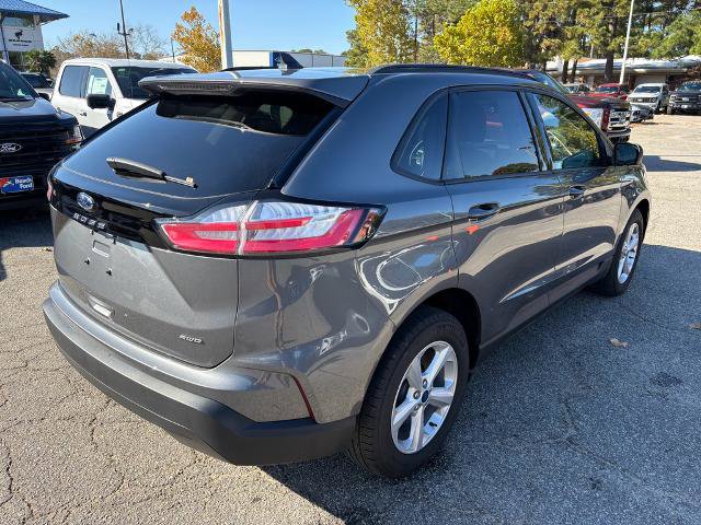 Certified 2022 Ford Edge SE image 5