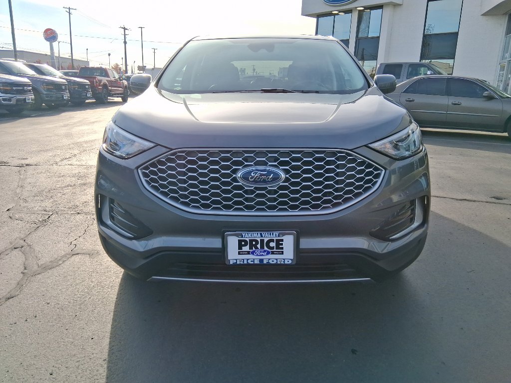 Certified 2024 Ford Edge SEL image 8