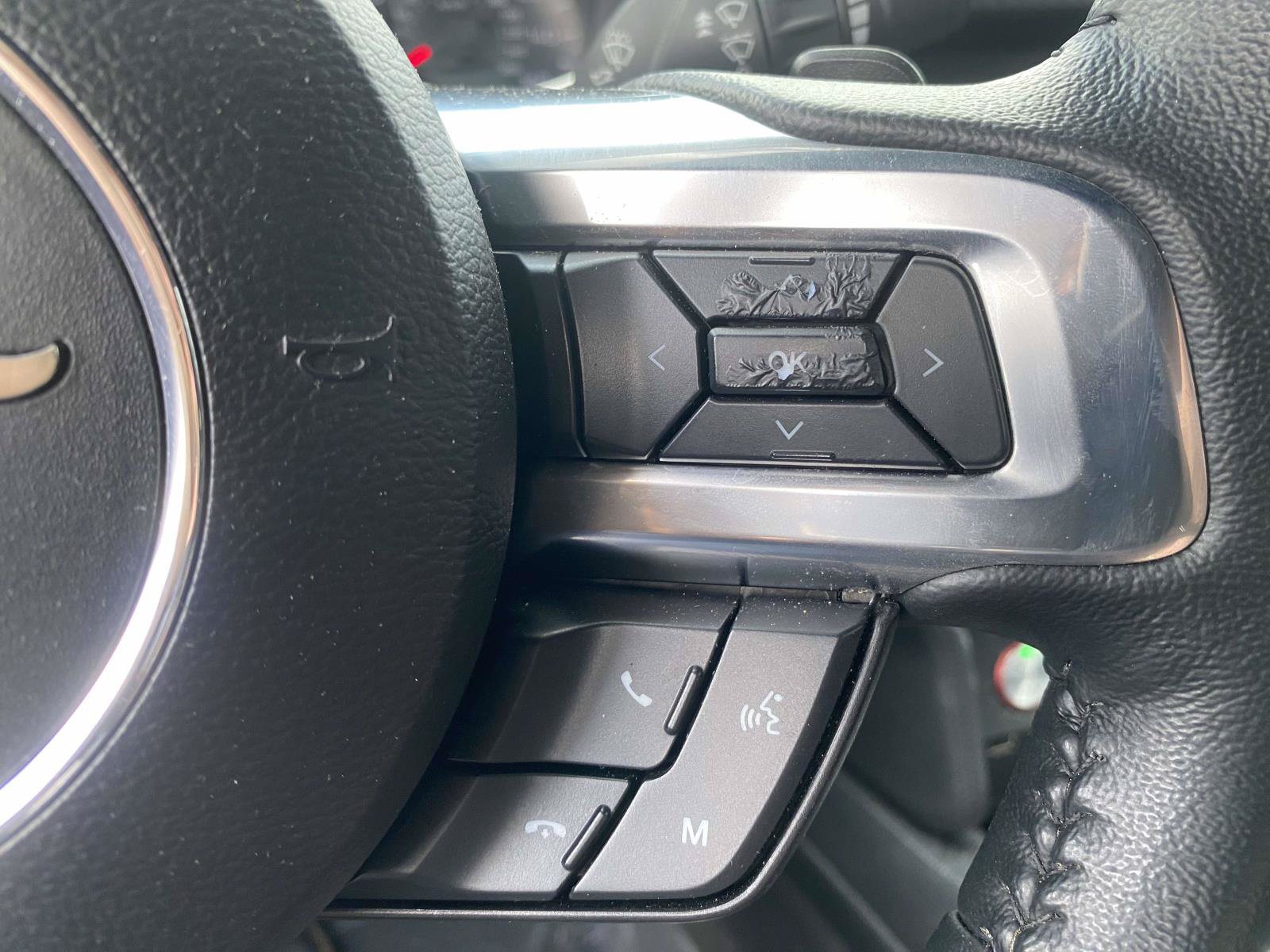Certified 2020 Ford Mustang Coupe RWD image 19