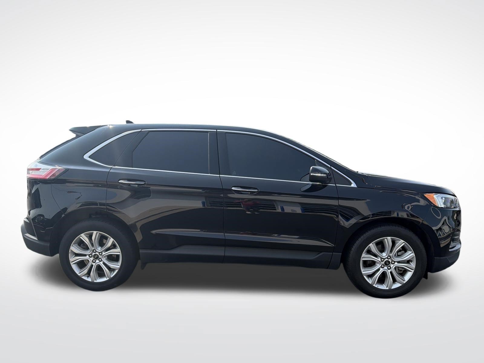 Certified 2024 Ford Edge Titanium AWD/4WD image 7