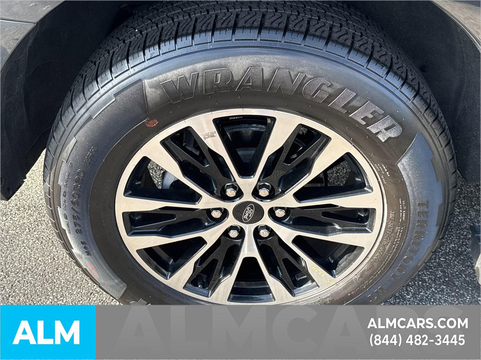 Certified 2025 Ford Expedition Platinum image 22