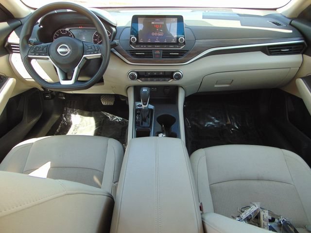 Used 2025 Nissan Altima 2.5 SV FWD image 22