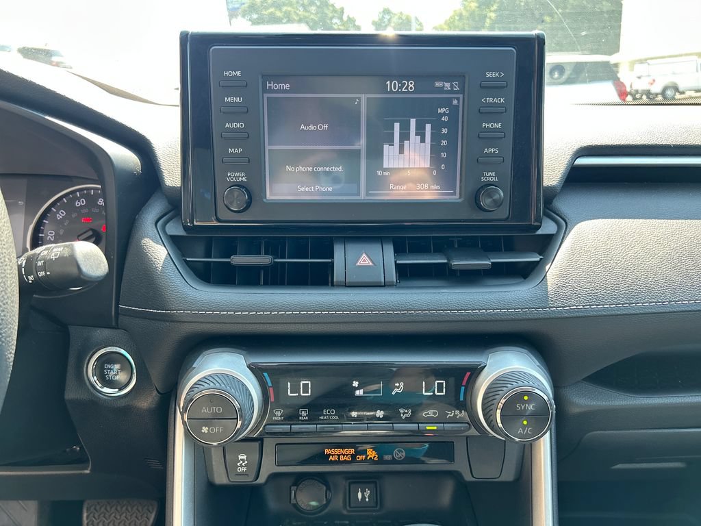 Used 2019 Toyota RAV4 XLE FWD image 18