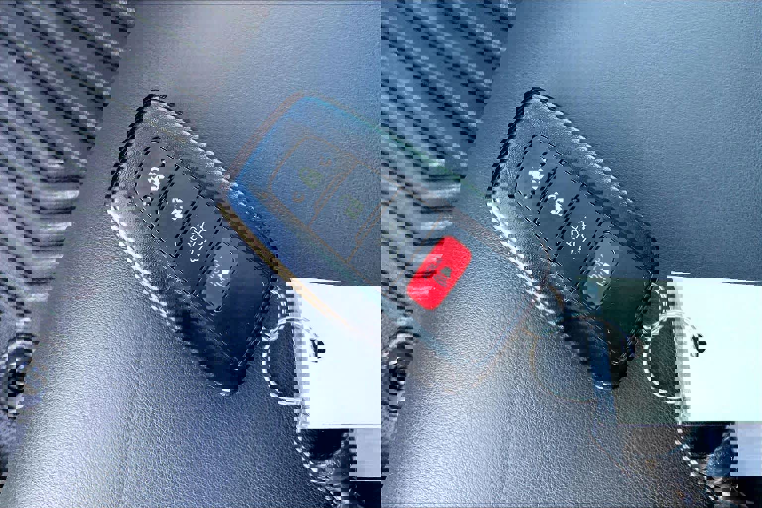 Used 2024 Toyota RAV4 XLE Premium image 14