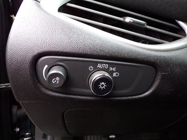 Used 2022 Chevrolet Malibu RS image 17