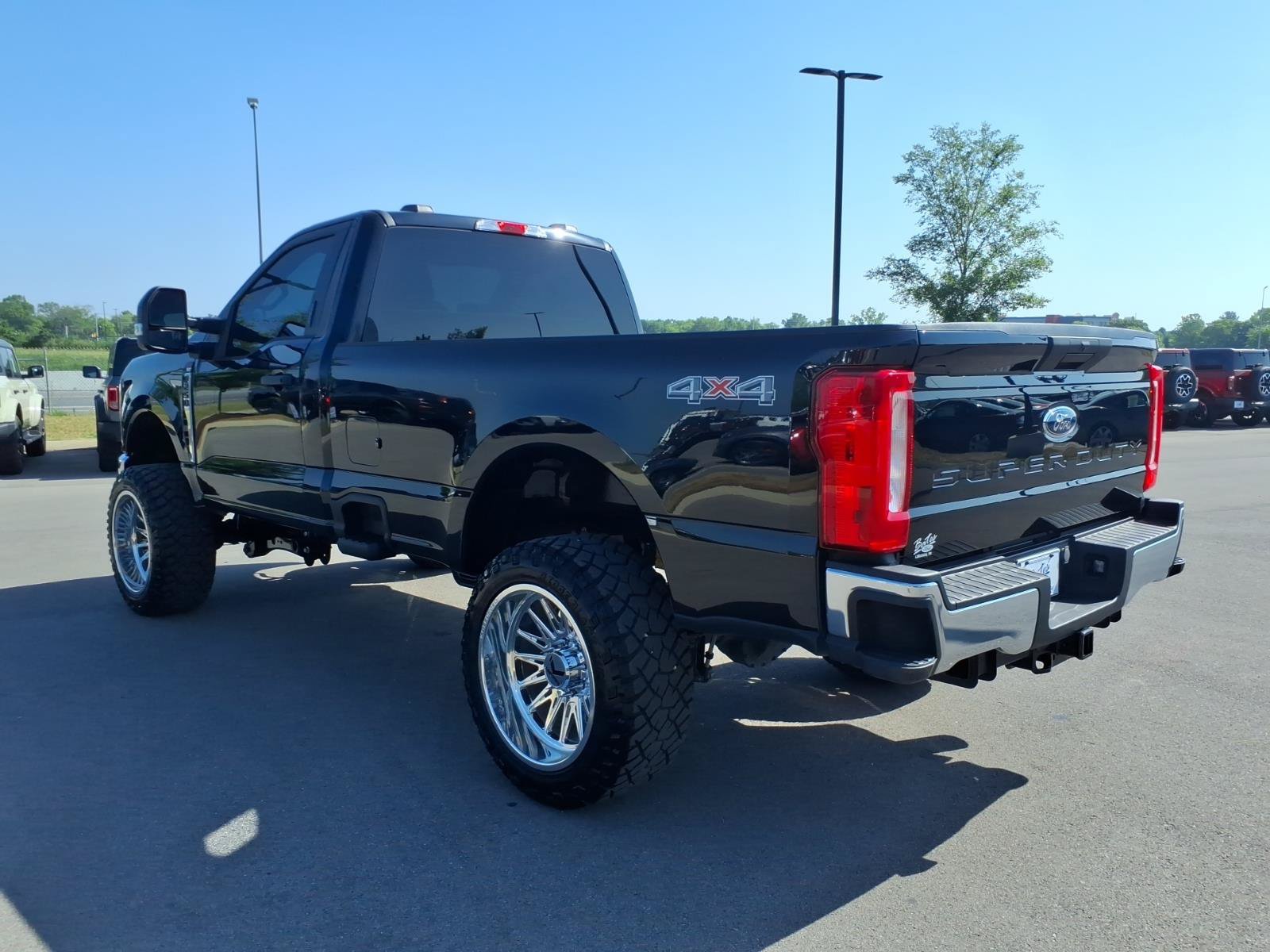 Certified 2024 Ford F250 XLT w/ Snow Plow Prep Package AWD/4WD image 5