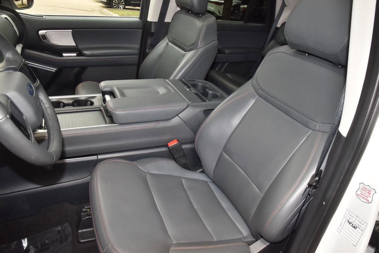 Certified 2025 Ford Expedition Active AWD/4WD image 35