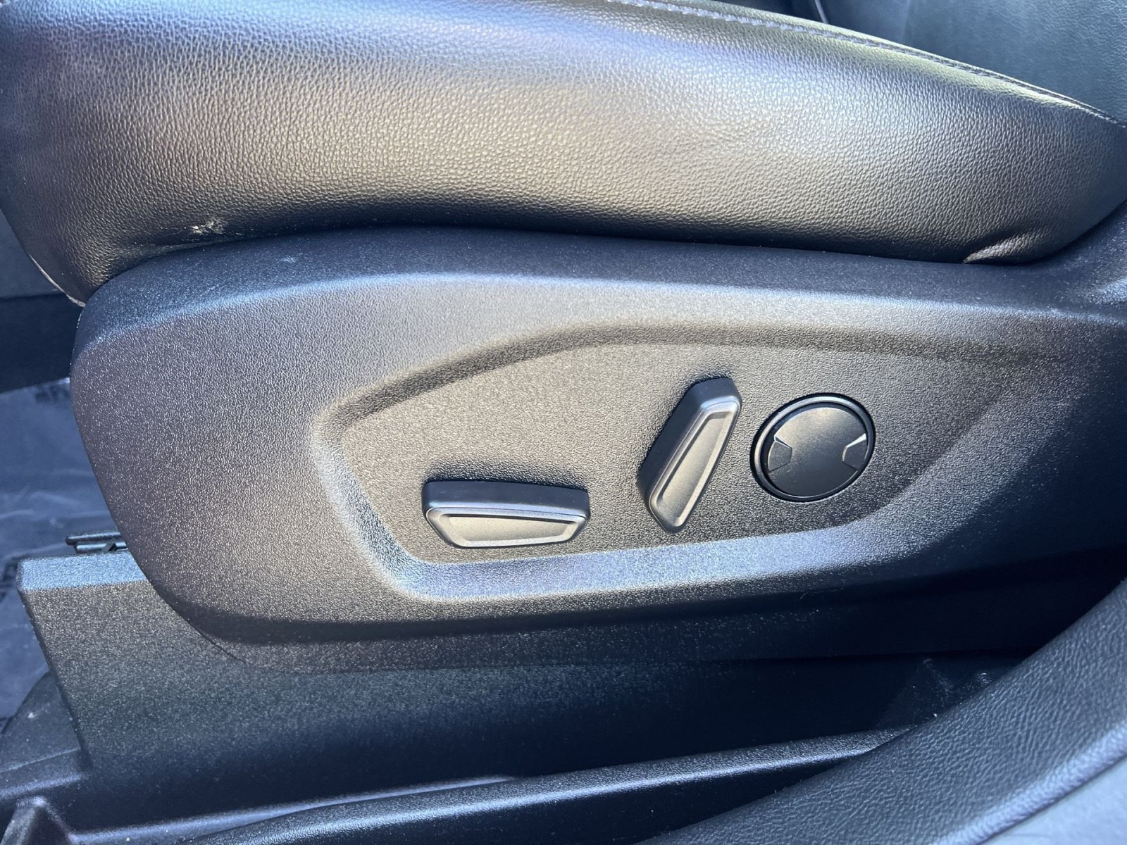 Certified 2022 Ford Edge Titanium AWD/4WD image 14
