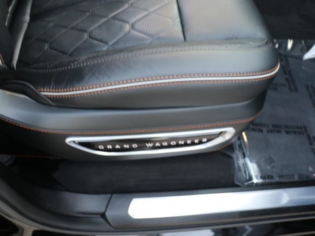 Used 2023 Jeep Grand Wagoneer Series III w/ Rear Seat Video Group 1 AWD/4WD image 11