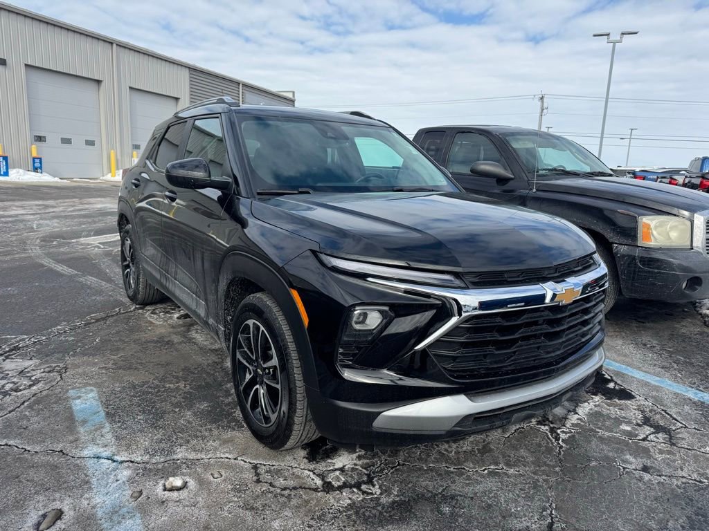 Used 2025 Chevrolet TrailBlazer LT w/ Convenience Package