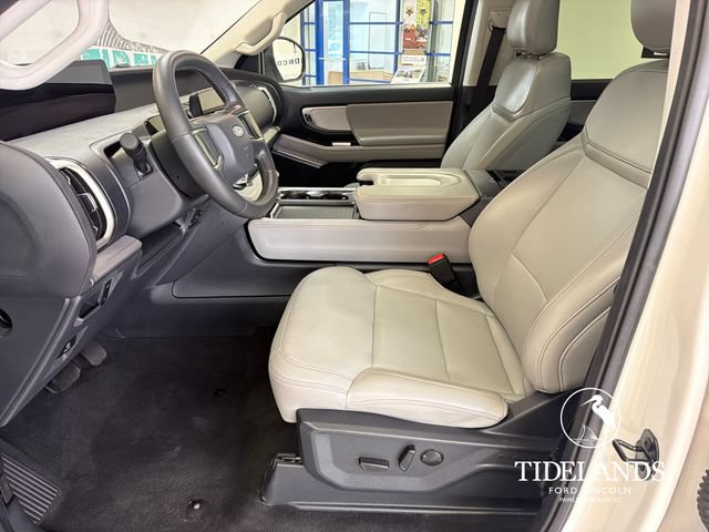 Certified 2025 Ford Expedition Active RWD image 11