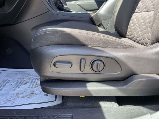 Used 2018 Chevrolet Equinox LT FWD image 20