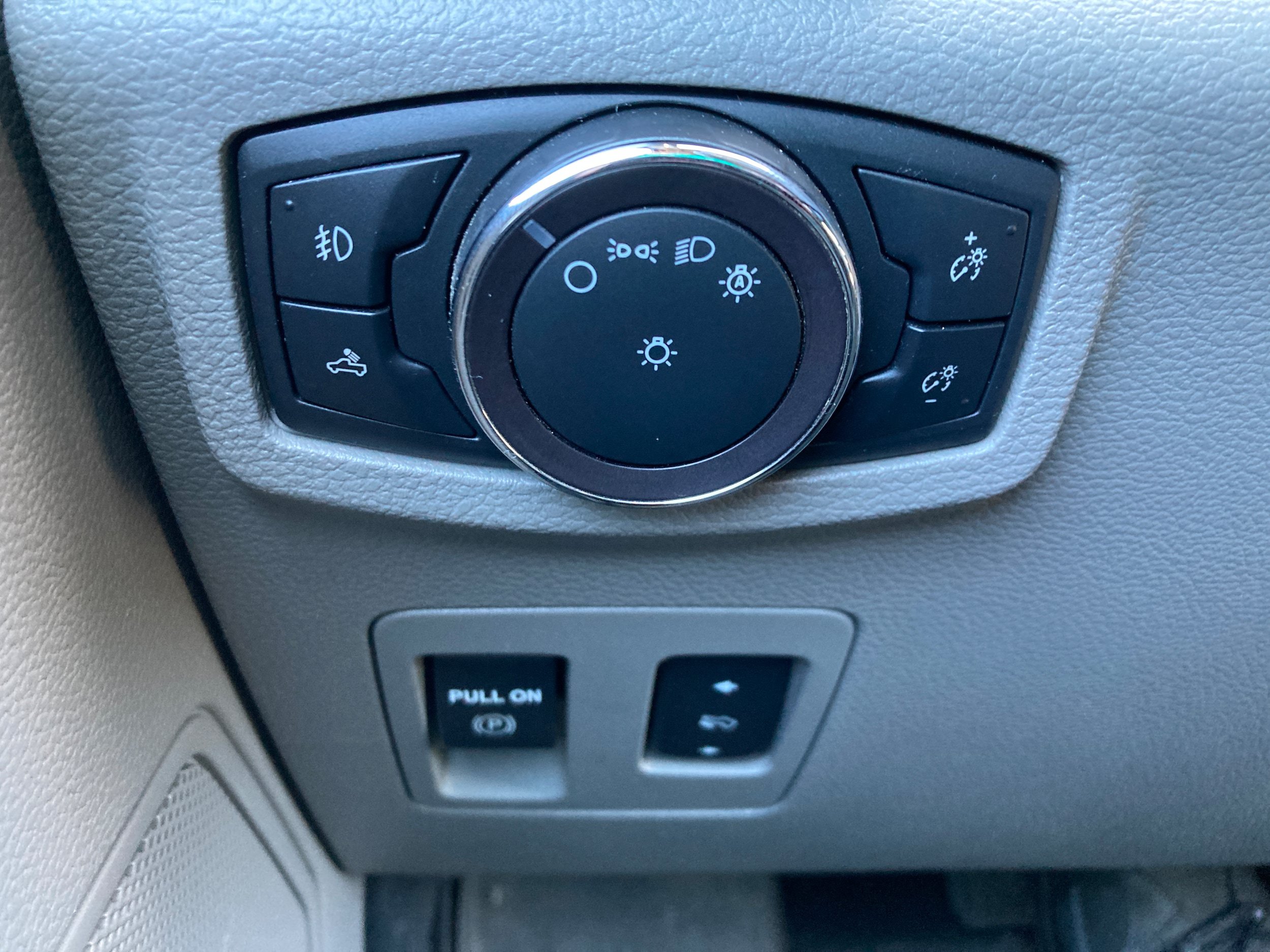 Certified 2019 Ford F150 XLT w/ Equipment Group 302A Luxury AWD/4WD image 22