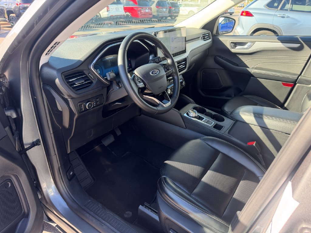 Certified 2024 Ford Escape Platinum AWD/4WD image 12