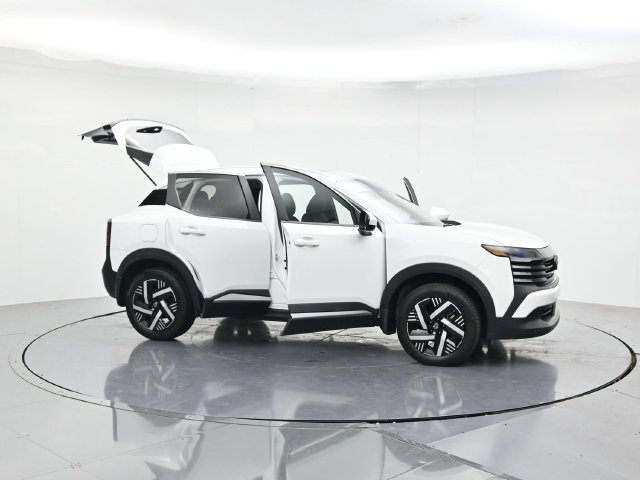 Used 2025 Nissan Kicks SV w/ SV Premium Package FWD image 52