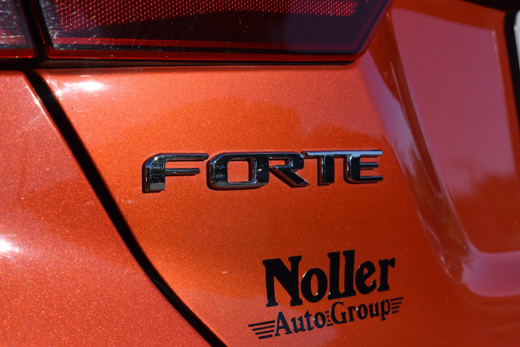 Used 2021 Kia Forte GT-Line FWD image 11