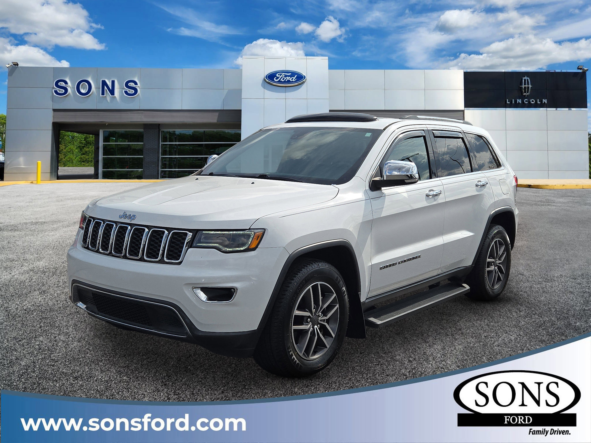 Used 2019 Jeep Grand Cherokee Limited w/ Luxury Group II image 9