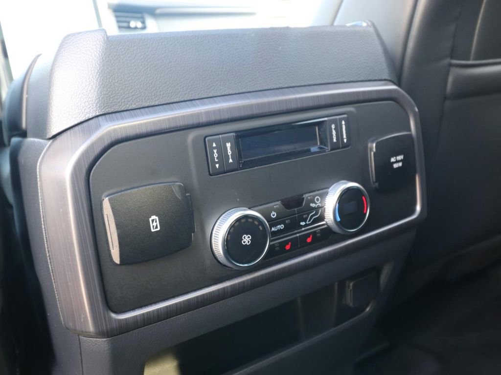 Certified 2024 Ford Expedition Platinum image 17