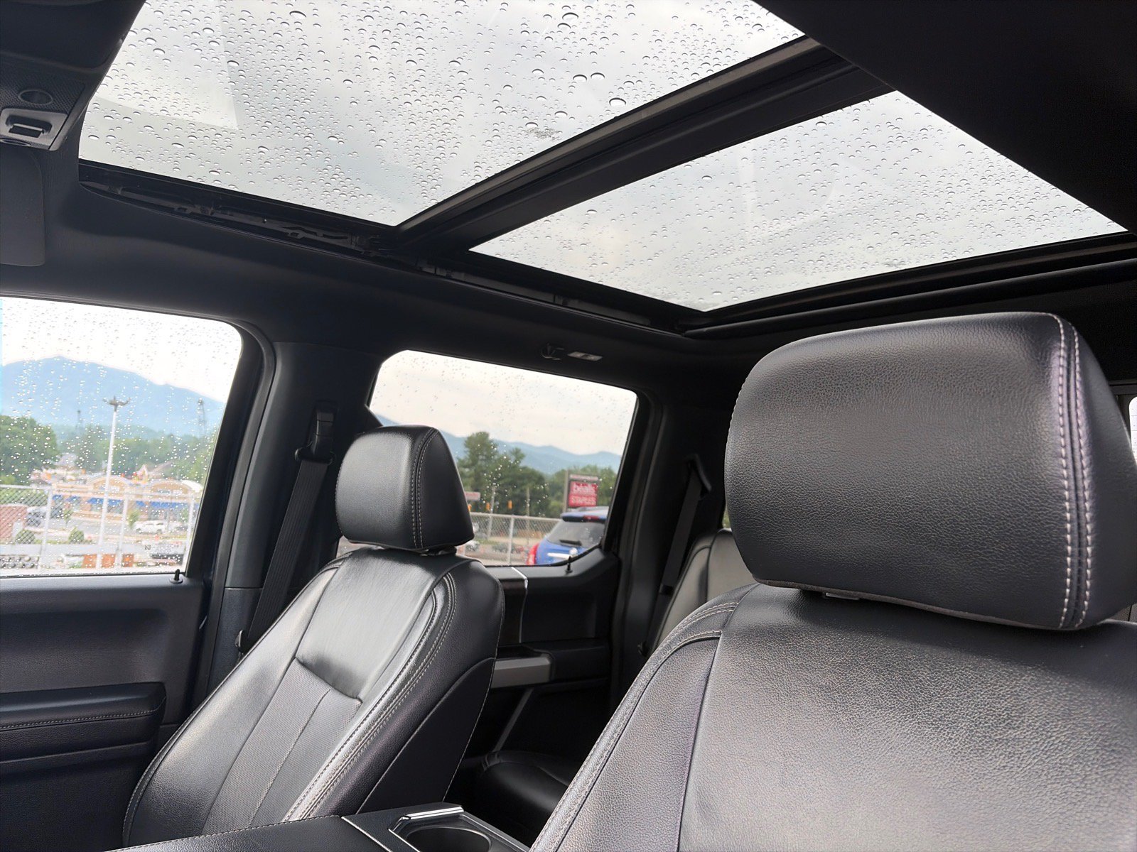 Certified 2022 Ford F350 Lariat w/ Lariat Ultimate Package AWD/4WD image 8
