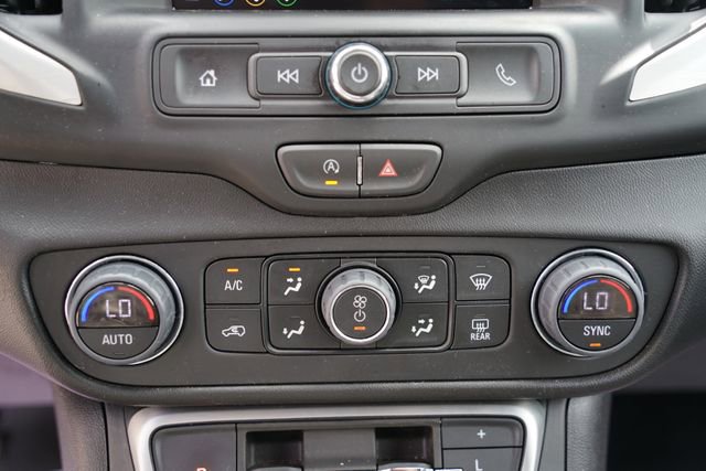 Used 2024 GMC Terrain SLE w/ Driver Convenience Package FWD image 14