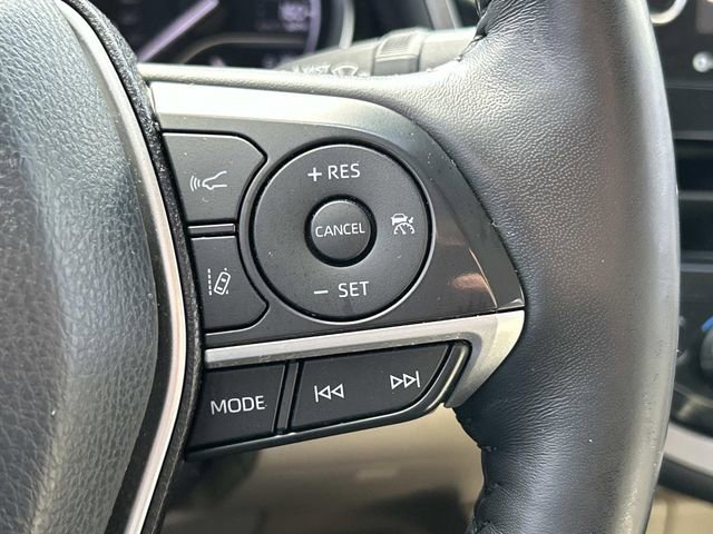 Used 2022 Toyota Camry XLE w/ Cold Weather Package image 33