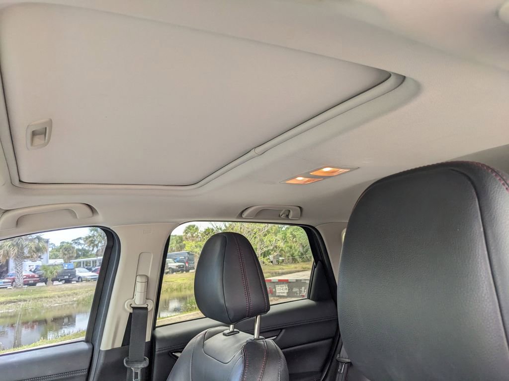 Used 2021 MAZDA CX-5 Carbon Edition image 27