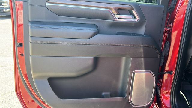 Used 2024 Chevrolet Silverado 2500 High Country w/ High Country Premium Package AWD/4WD image 14