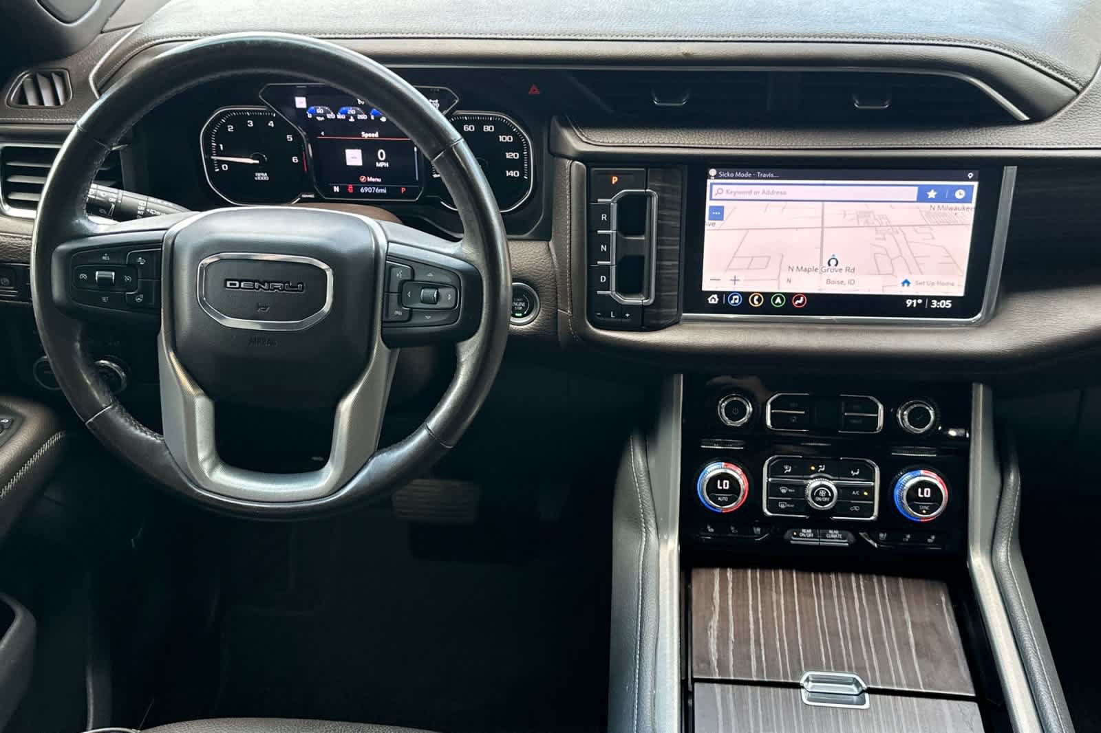 Used 2021 GMC Yukon XL Denali AWD/4WD image 14