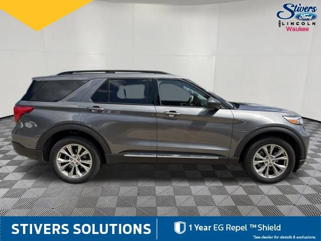 Certified 2023 Ford Explorer XLT w/ Equipment Group 202A AWD/4WD image 5