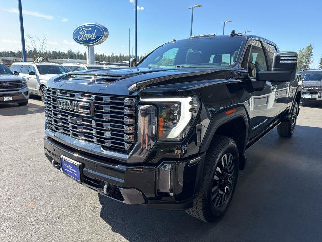 Used 2024 GMC Sierra 3500 Denali Ultimate AWD/4WD image 3