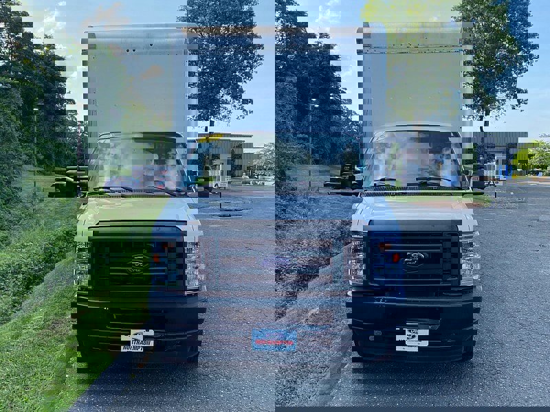 Certified 2021 Ford E-450 and Econoline 450 Super Duty w/ Power Windows & Locks Group image 8