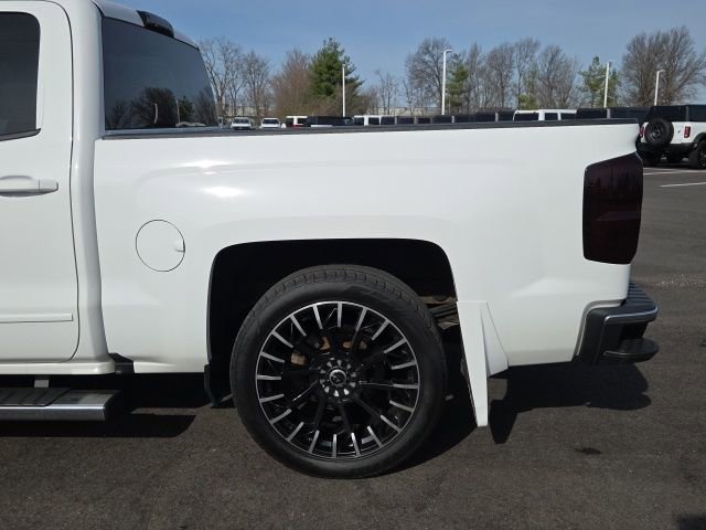 Used 2018 Chevrolet Silverado 1500 LT w/ All Star Edition image 13