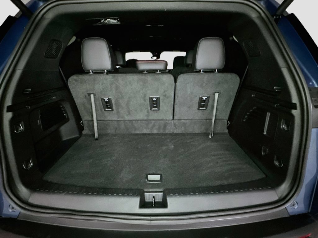 Used 2025 Chevrolet Traverse Z71 w/ Driver Confidence Package AWD/4WD image 35